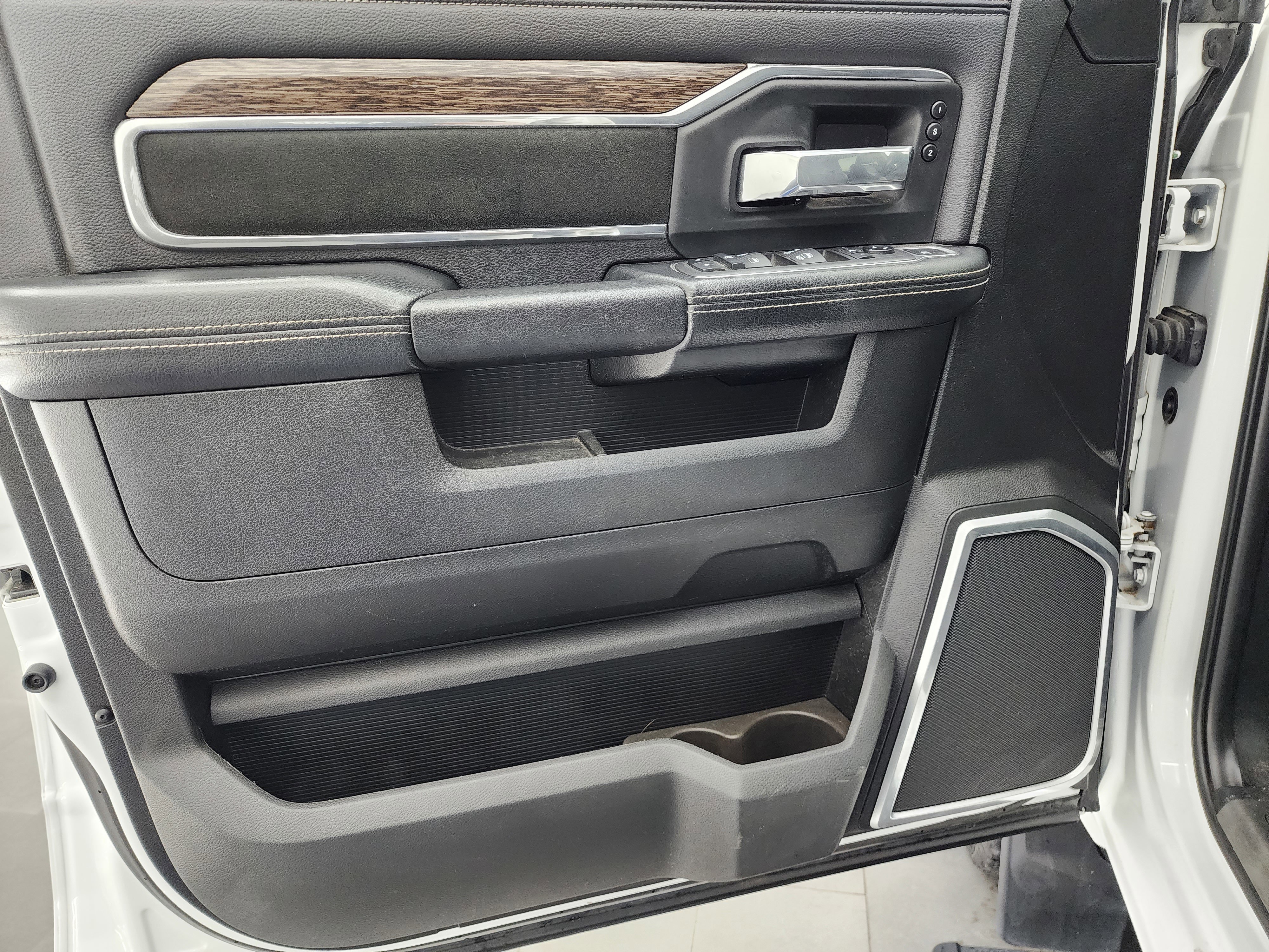 Used 2021 RAM 3500 Laramie image 45