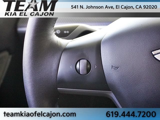 Used 2022 Tesla Model Y Long Range AWD/4WD image 38