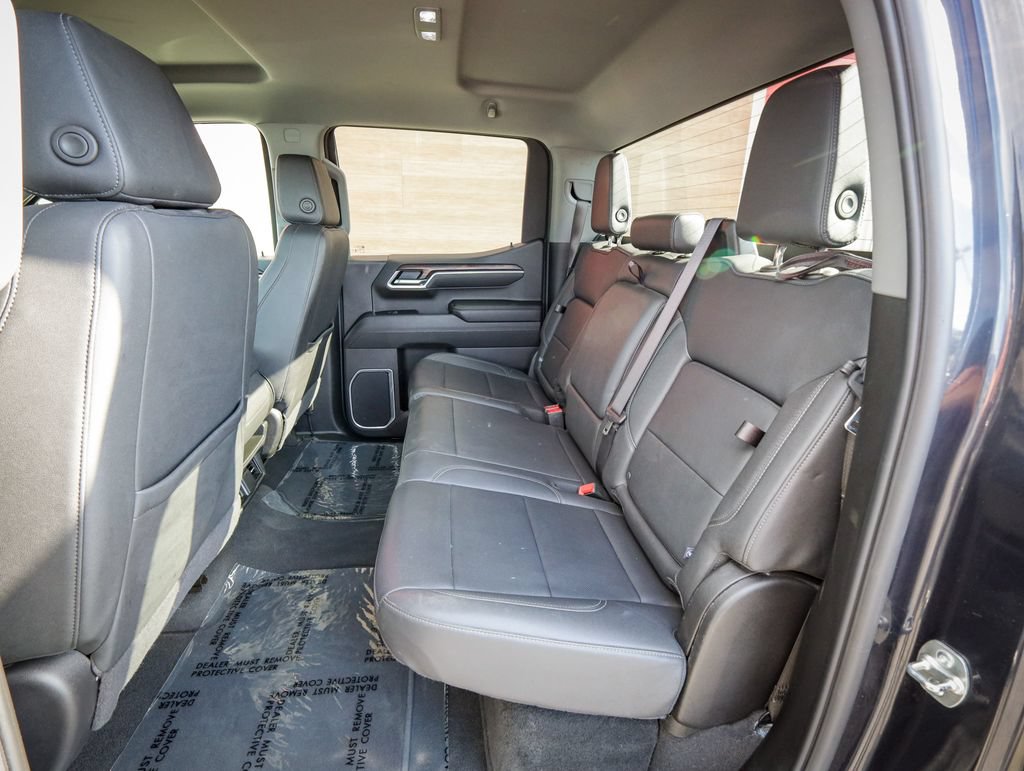 Used 2025 GMC Sierra 1500 SLT AWD/4WD image 30