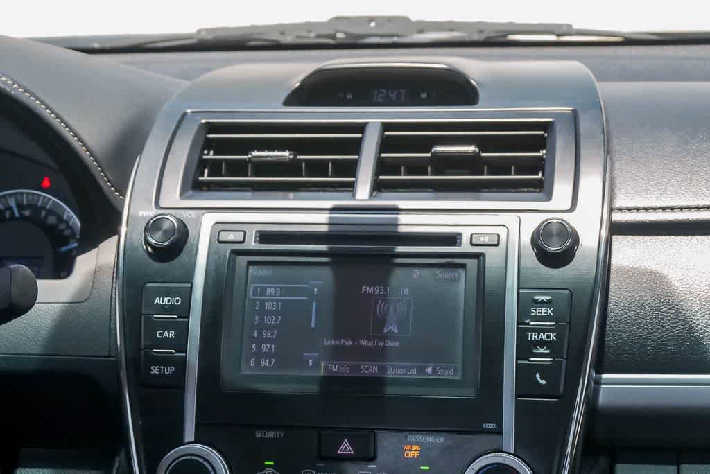 Used 2014 Toyota Camry SE FWD image 13