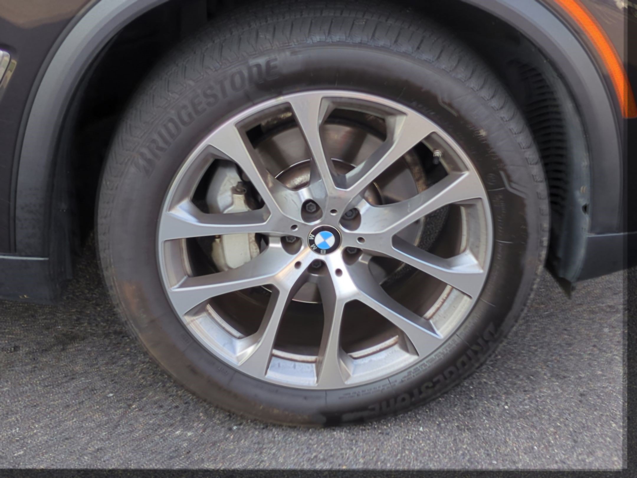 Used 2021 BMW X5 xDrive40i w/ Premium Package AWD/4WD image 12