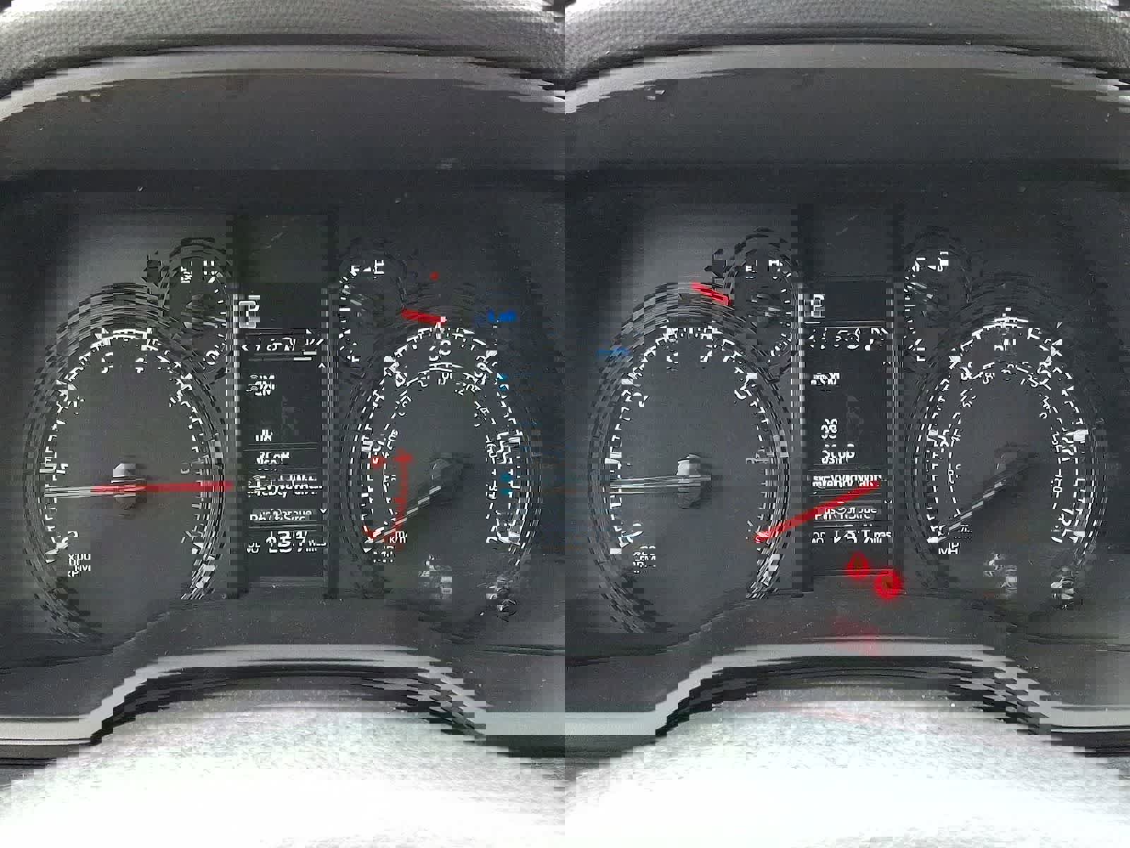 Used 2020 Toyota 4Runner SR5 Premium w/ Moonroof Package image 17