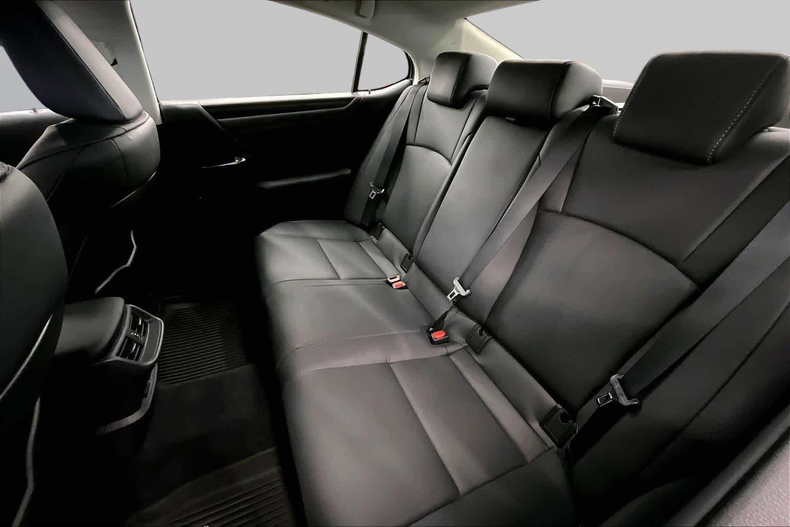 Used 2025 Lexus ES 300h w/ Premium Package FWD image 20
