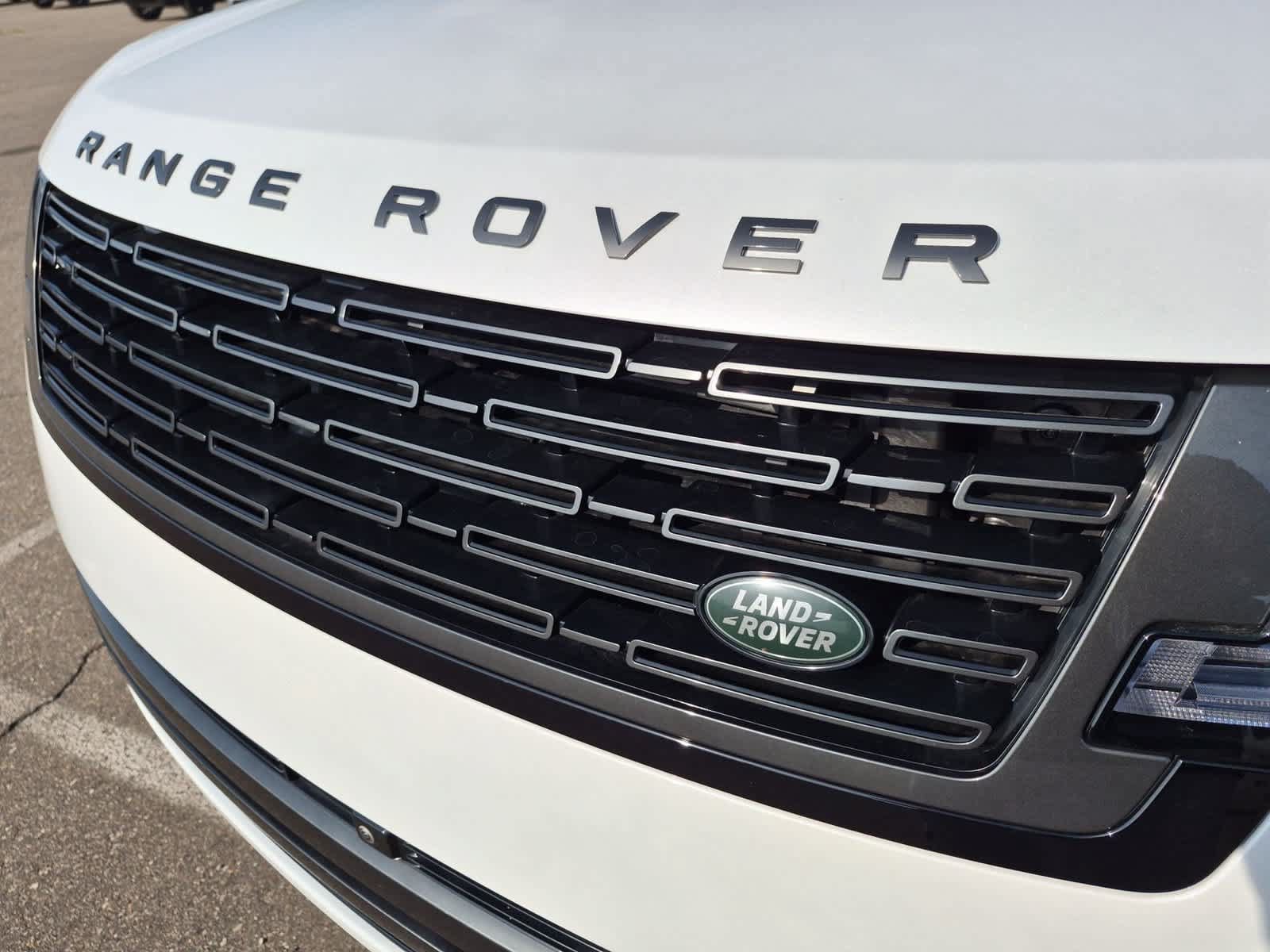 New 2026 Land Rover Range Rover SE AWD/4WD image 3