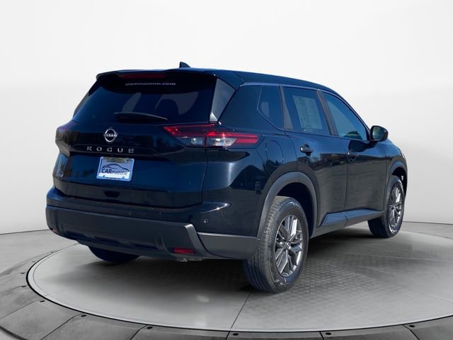 Used 2024 Nissan Rogue S image 5