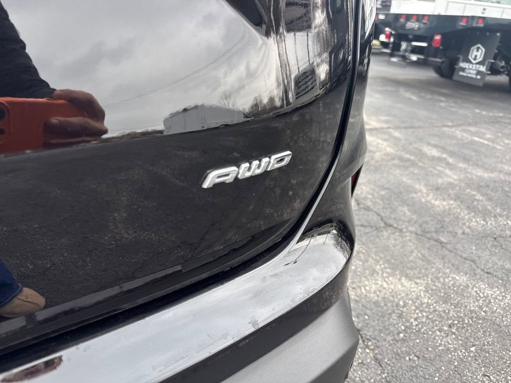 Used 2024 Ford Edge SEL w/ Class II Trailer Tow Package image 10