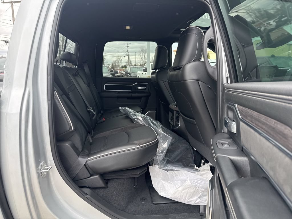 New 2026 RAM 2500 Laramie AWD/4WD image 29