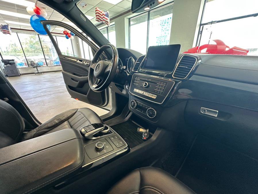 Used 2017 Mercedes-Benz GLS 450 4MATIC image 42