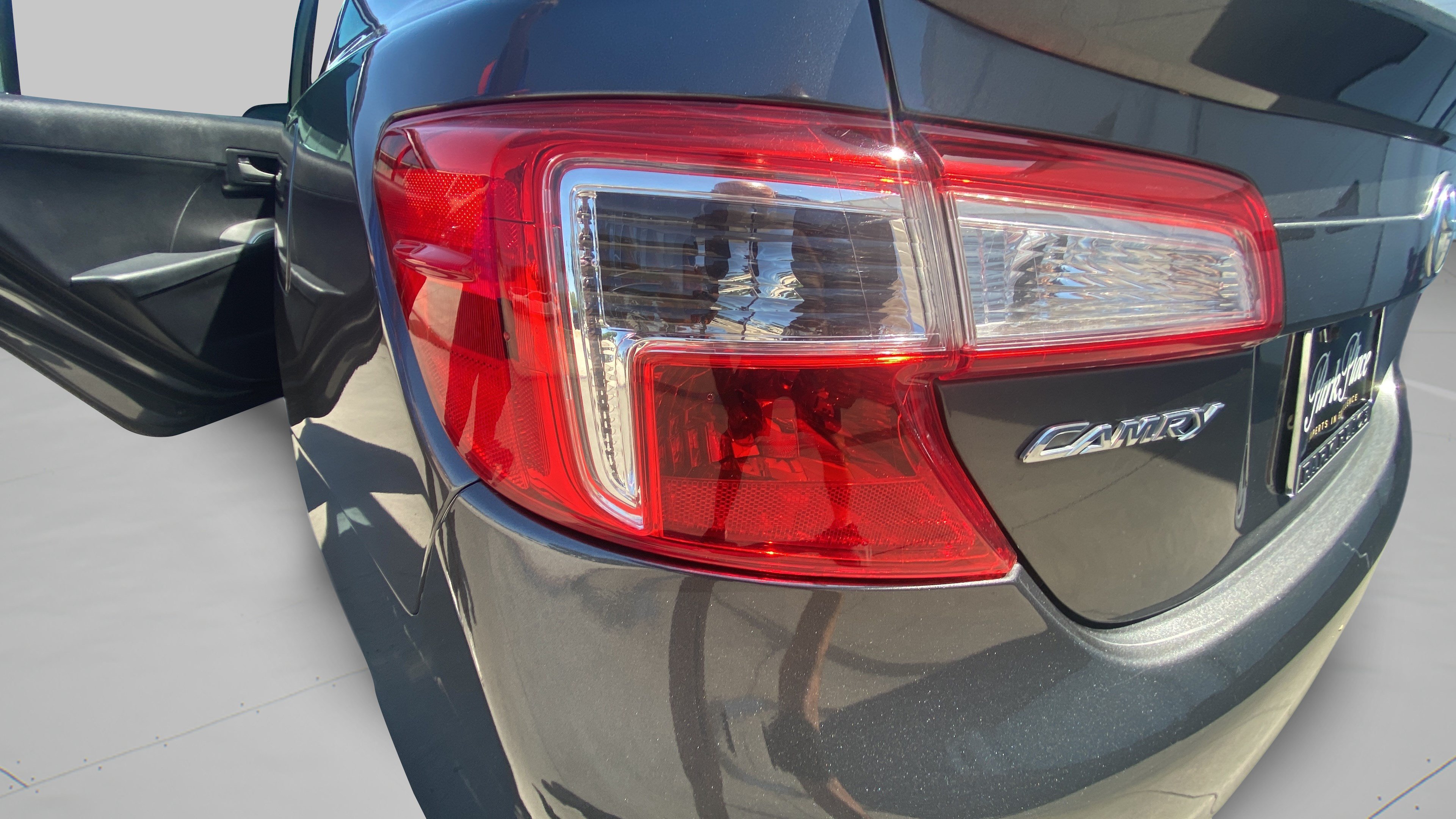 Used 2013 Toyota Camry SE FWD image 27