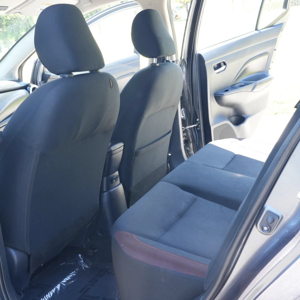Used 2022 Nissan Versa SR w/ Convenience Package FWD image 6
