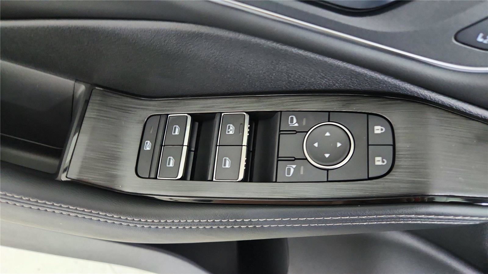 New 2026 Nissan Rogue Platinum w/ Platinum Premium Package image 16