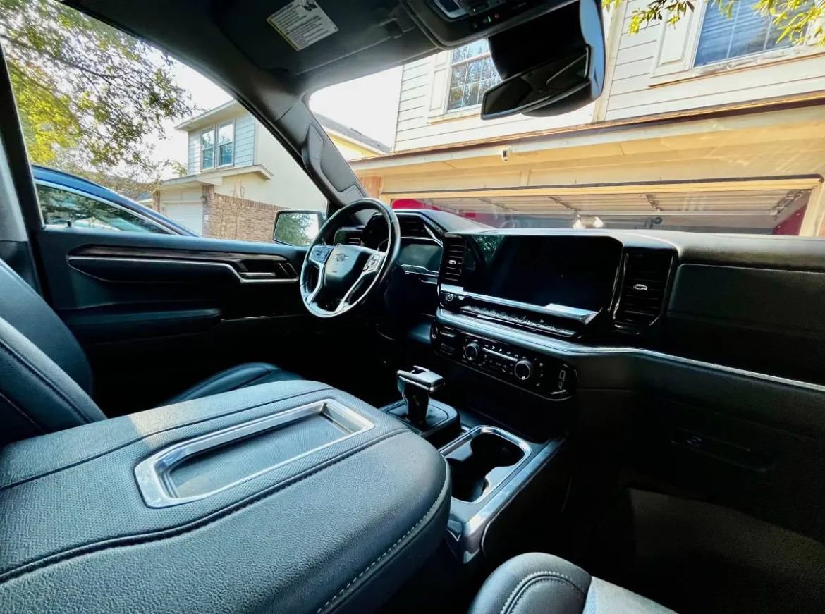 Used 2022 Chevrolet Silverado 1500 LTZ image 11