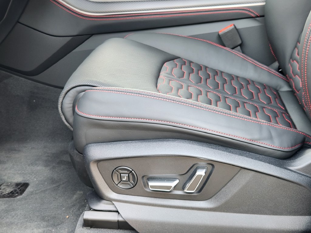 New 2027 Audi RS Q8 performance AWD/4WD image 27
