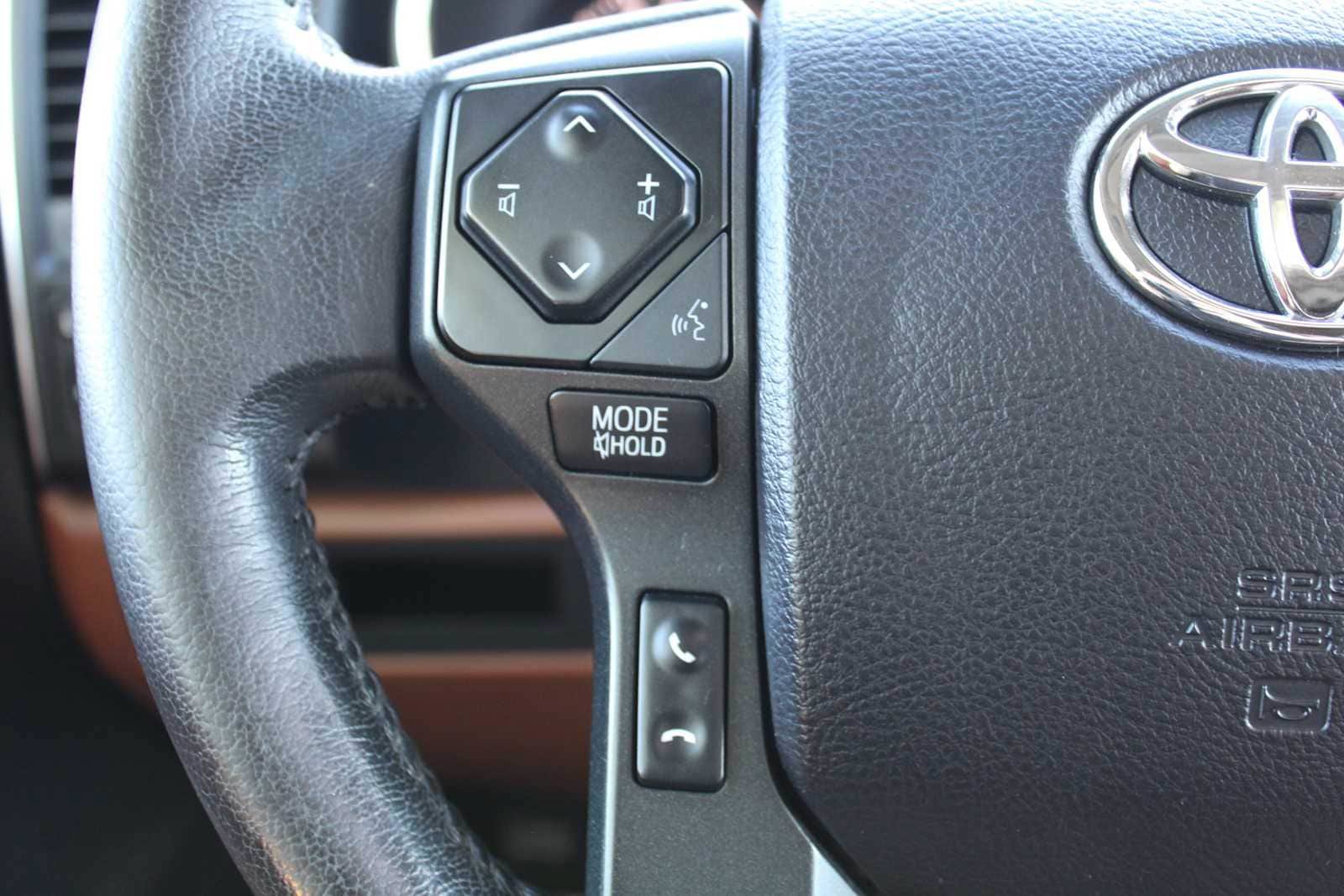 Used 2021 Toyota Sequoia Platinum AWD/4WD image 17