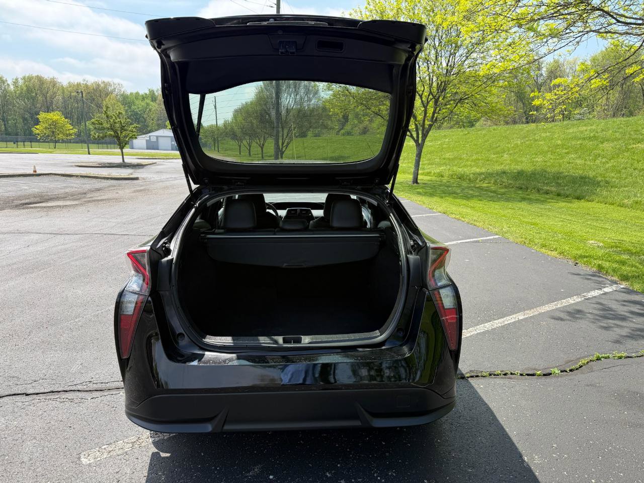 Used 2017 Toyota Prius Four Touring FWD image 16