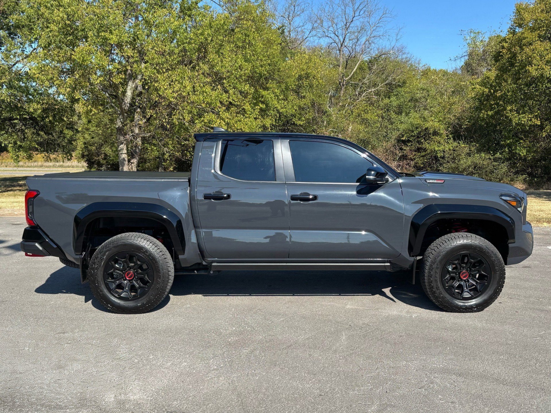 Used 2024 Toyota Tacoma TRD Pro AWD/4WD image 8
