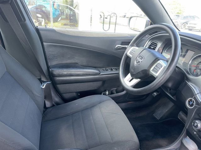 Used 2013 Dodge Charger SE RWD image 14