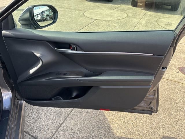 Used 2024 Toyota Camry SE image 38