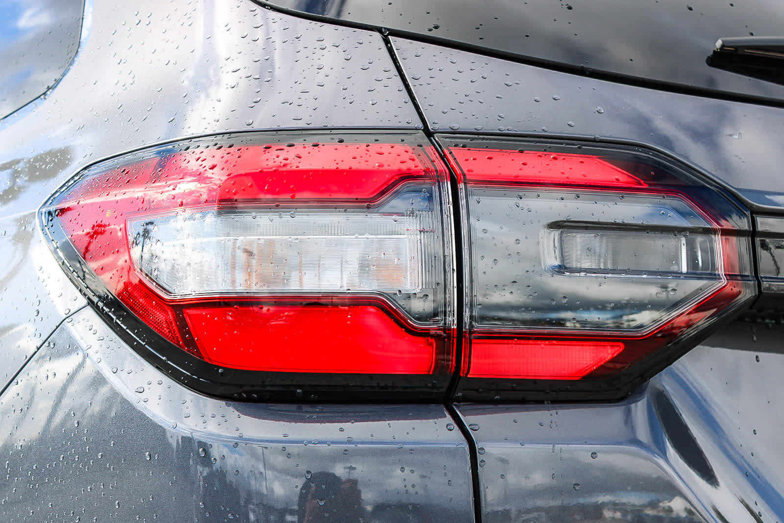 Certified 2025 Honda Pilot Touring image 6