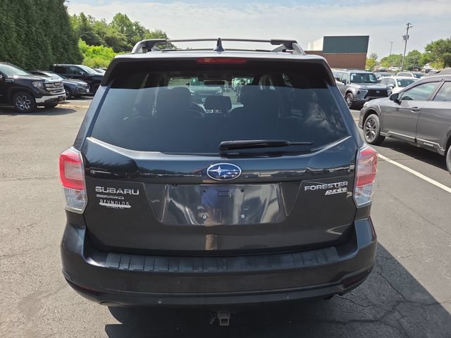 Used 2017 Subaru Forester 2.5i Touring AWD/4WD image 6