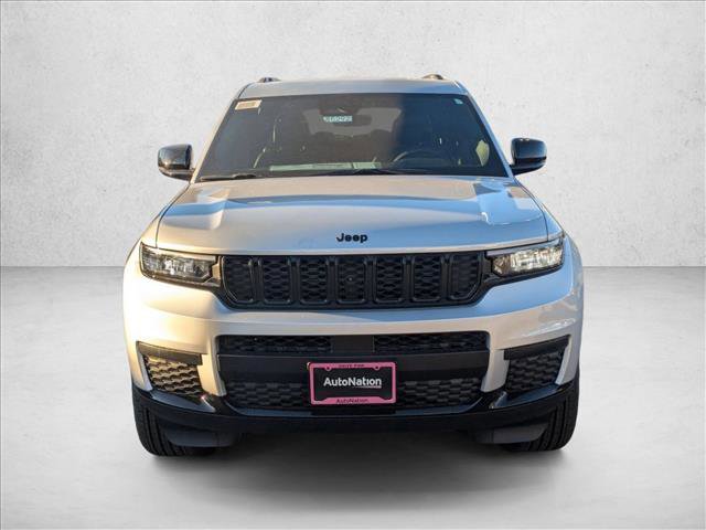 New 2025 Jeep Grand Cherokee L Laredo image 6