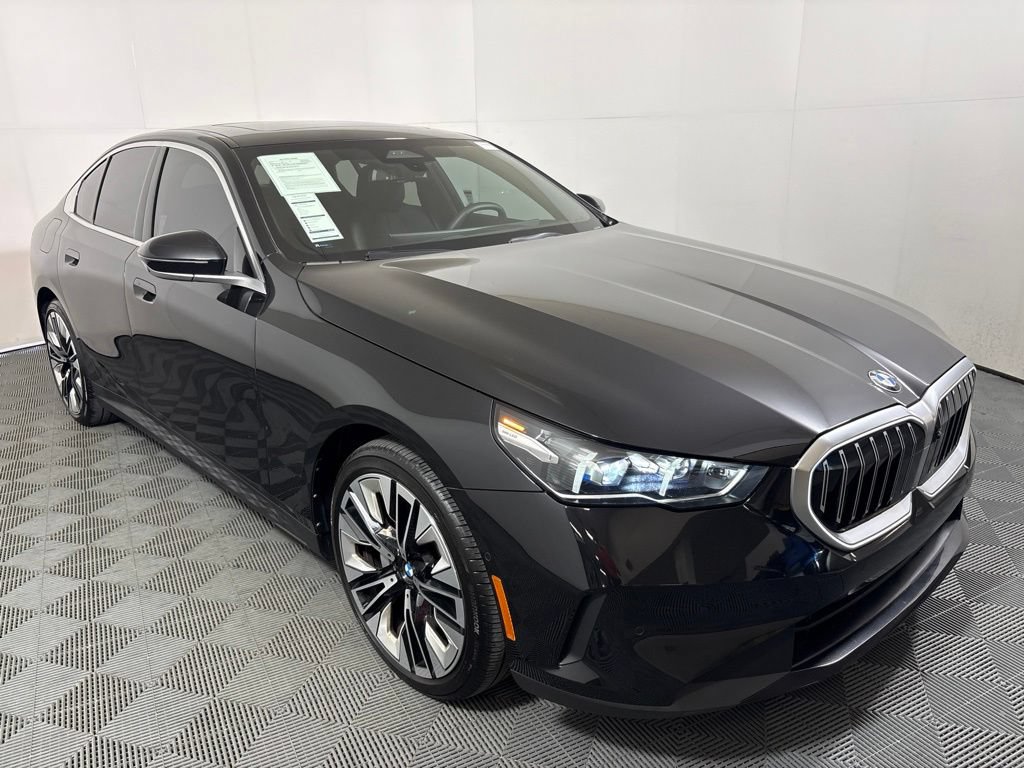Certified 2026 BMW 530i w/ Premium Package RWD image 4