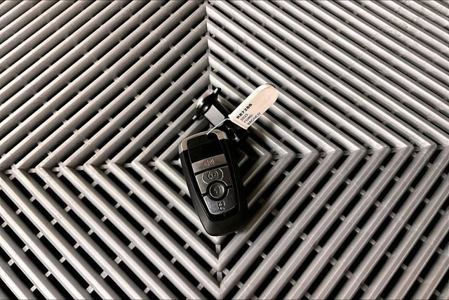 Used 2025 Ford Bronco Outer Banks image 10