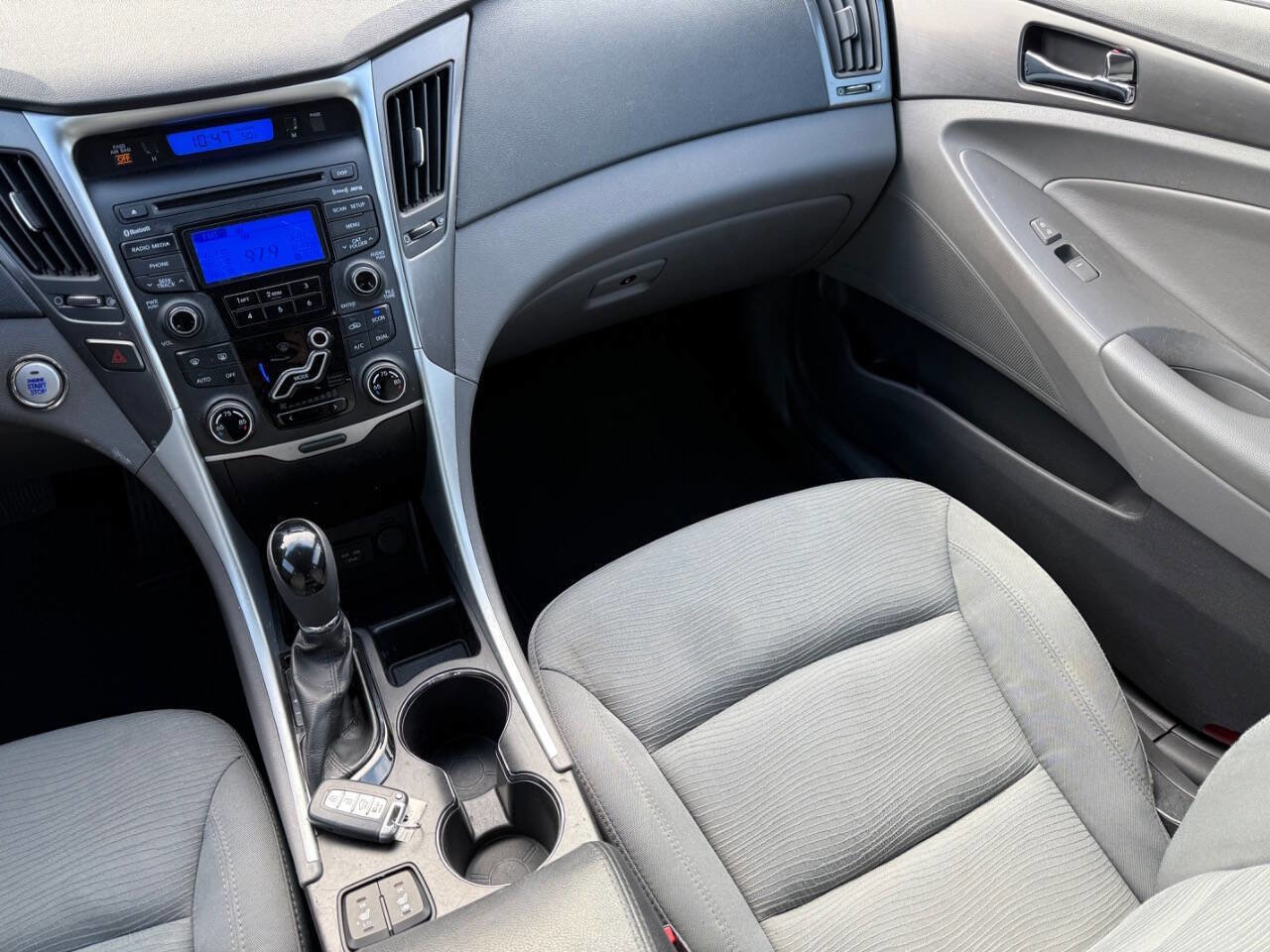 Used 2013 Hyundai Sonata Hybrid image 19