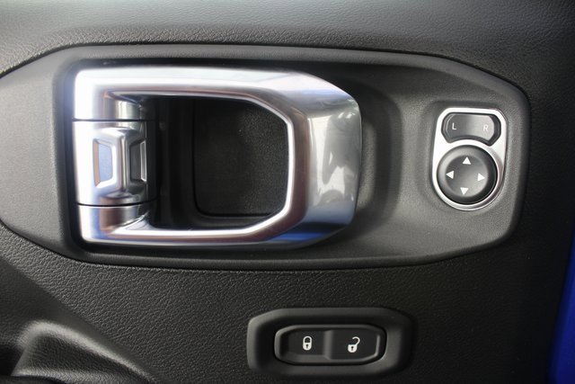 New 2026 Jeep Wrangler Unlimited Rubicon w/ Convenience Group image 14