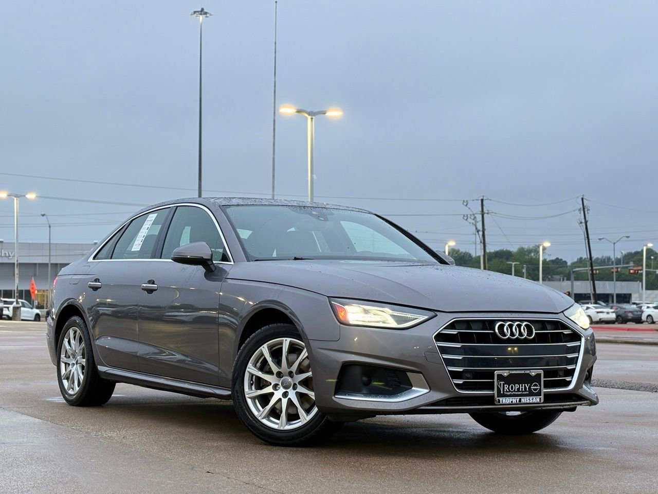 Used 2020 Audi A4 2.0T Premium w/ Convenience Package FWD image 2