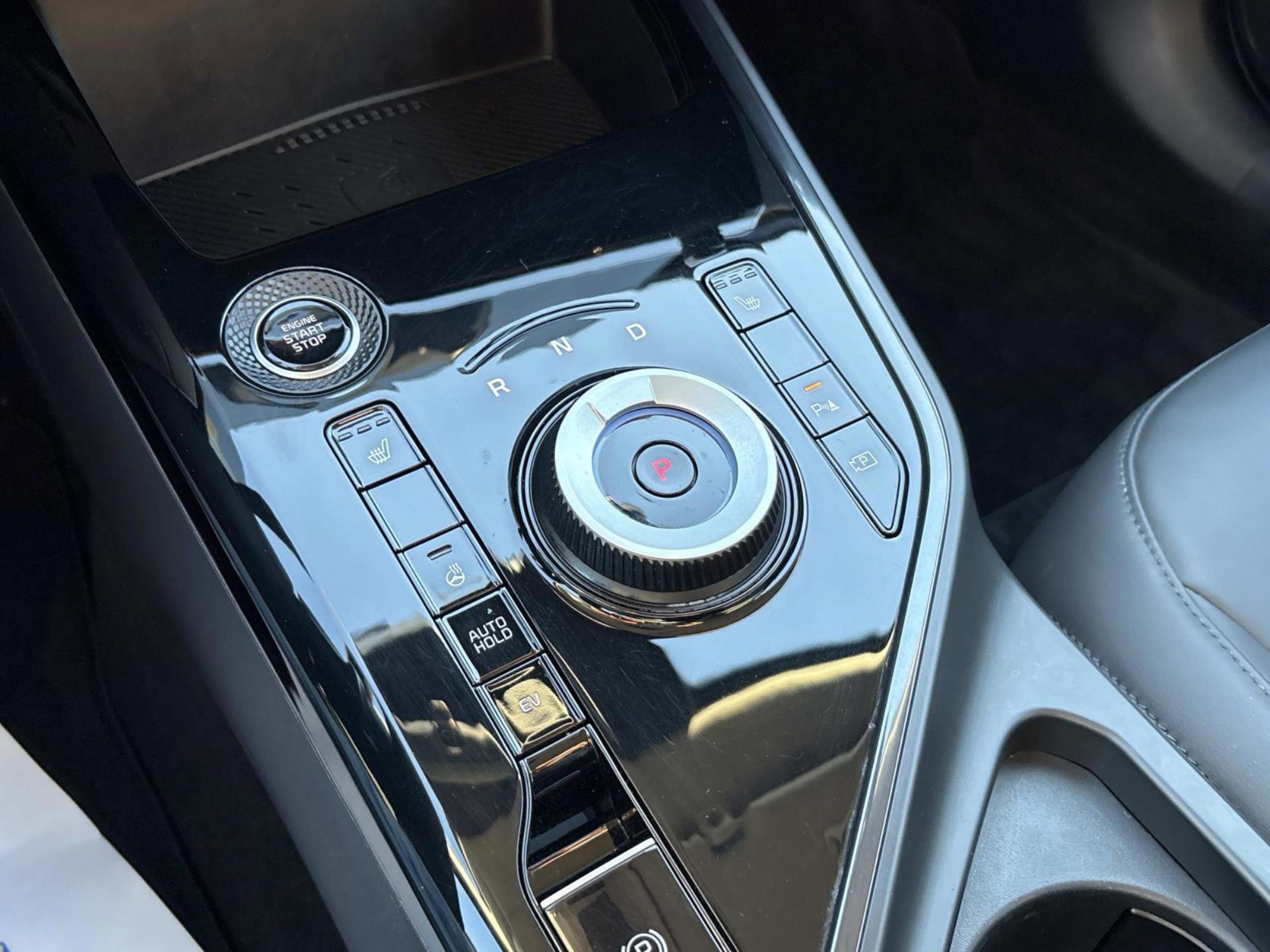 Used 2024 Kia Niro EX w/ EX Cold Weather Package image 36