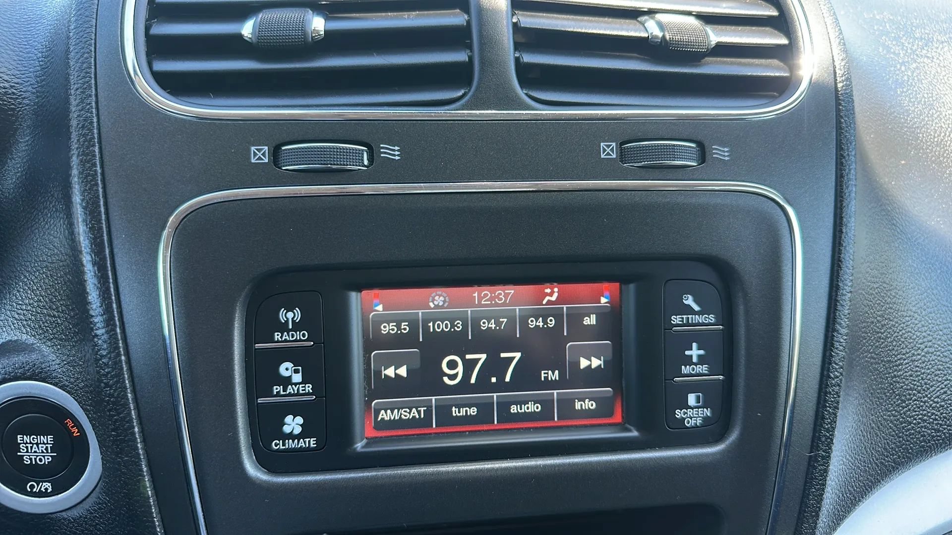 Used 2019 Dodge Journey SE w/ Premium Group FWD image 15