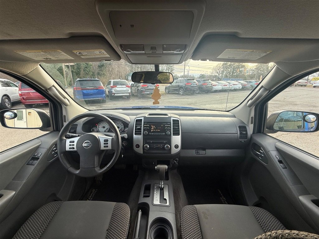Used 2013 Nissan Frontier Desert Runner image 19