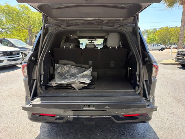 Used 2025 Lincoln Navigator Black Label AWD/4WD image 11