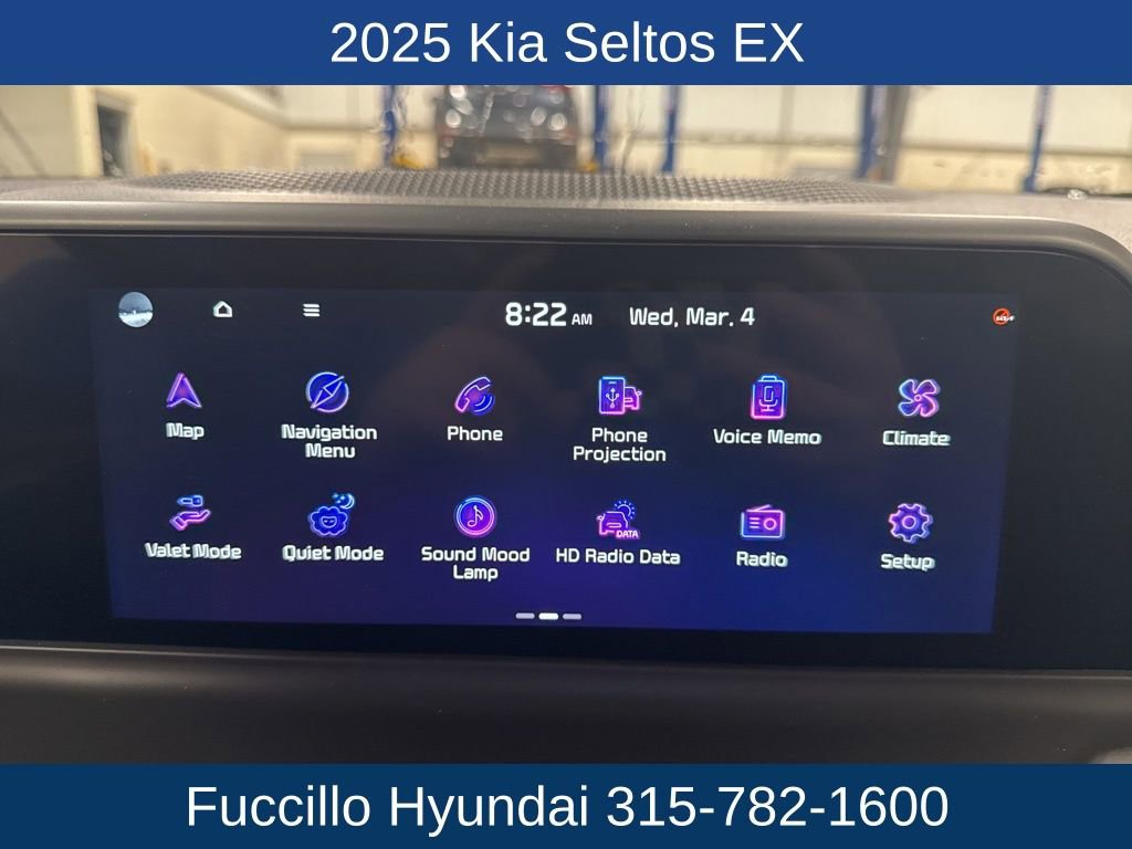 Used 2025 Kia Seltos EX image 17