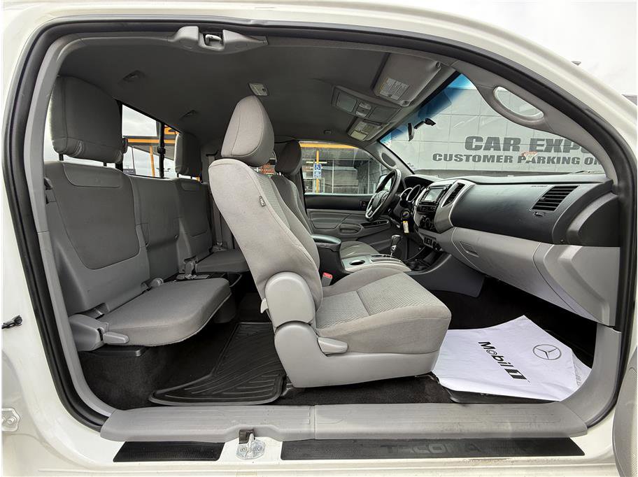 Used 2014 Toyota Tacoma 4x4 Access Cab w/ SR5 Package image 24