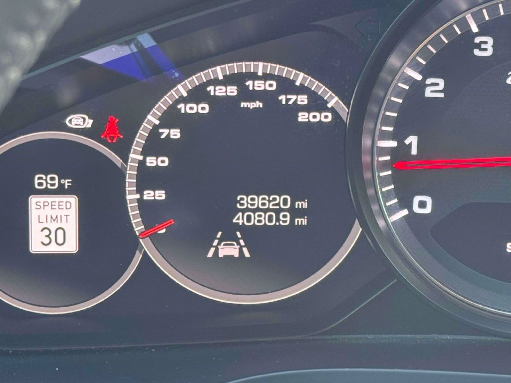 Used 2019 Porsche Cayenne Turbo AWD/4WD image 28