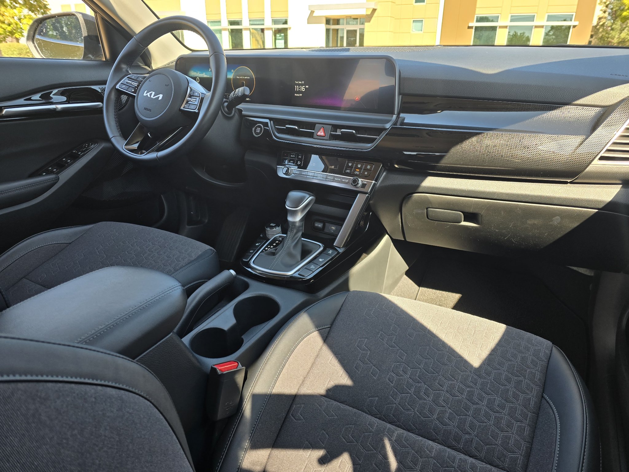 Used 2024 Kia Seltos S AWD/4WD image 28