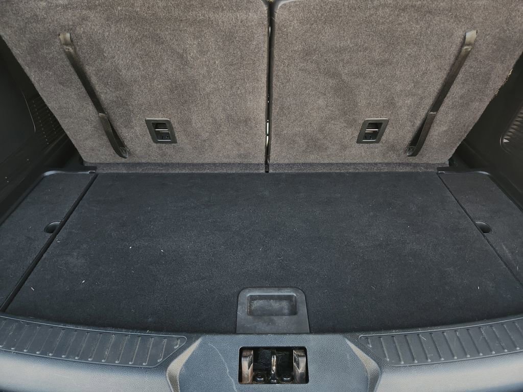 Used 2020 Ford Explorer XLT image 36