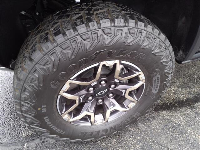 New 2024 Chevrolet Colorado ZR2 w/ Safety Package AWD/4WD image 10