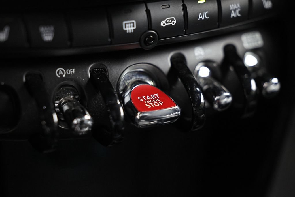 Used 2024 MINI Cooper S FWD image 38
