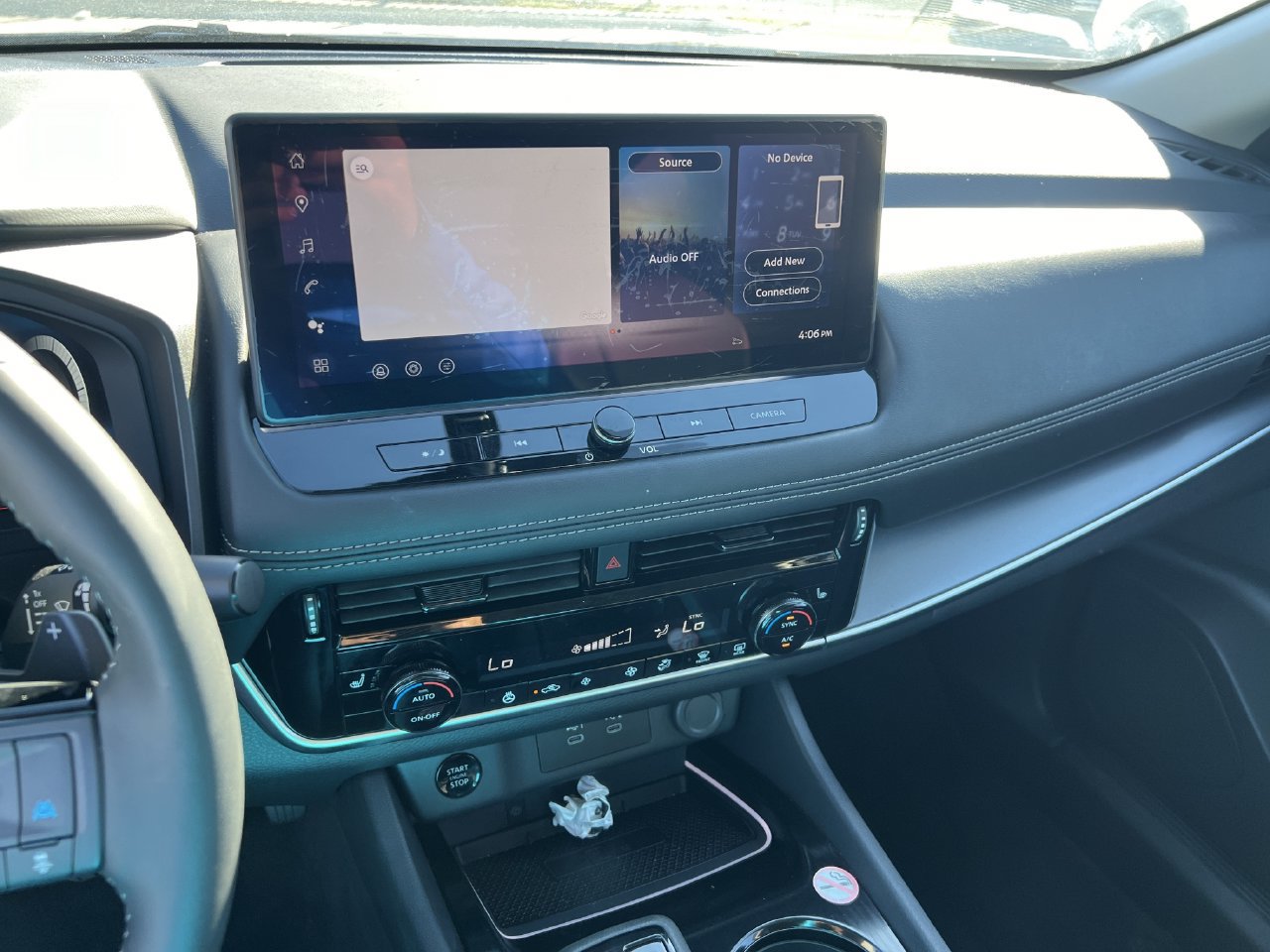 Used 2026 Nissan Rogue SL FWD image 9