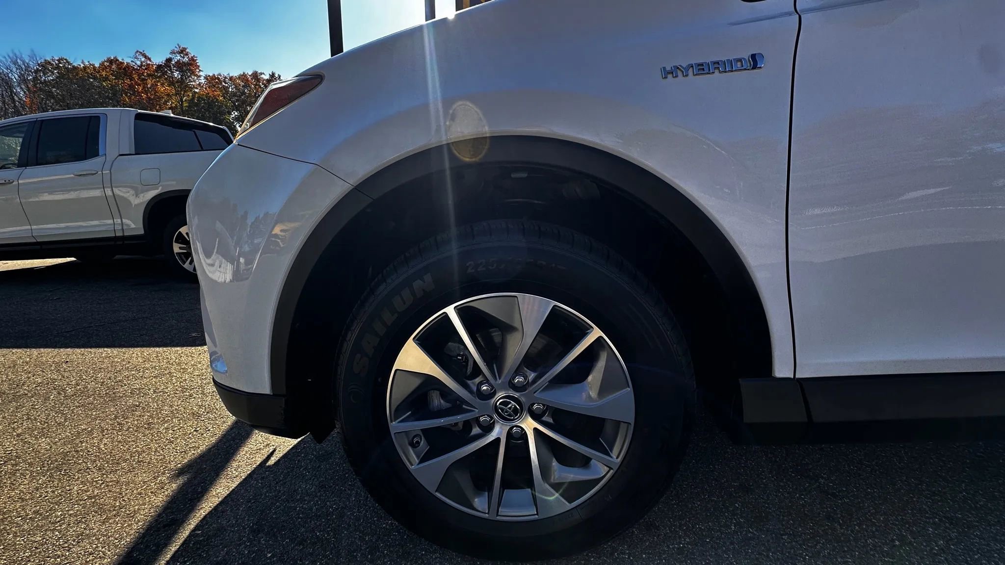 Used 2018 Toyota RAV4 XLE image 9