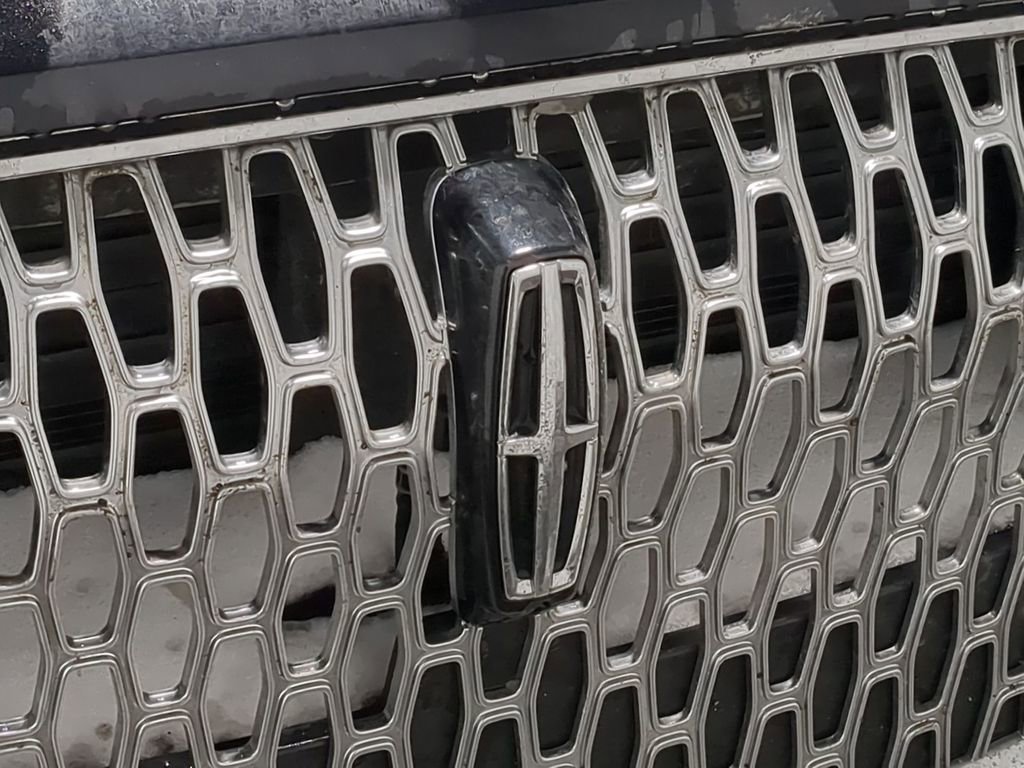 Used 2023 Lincoln Corsair AWD w/ Equipment Group 101A image 23