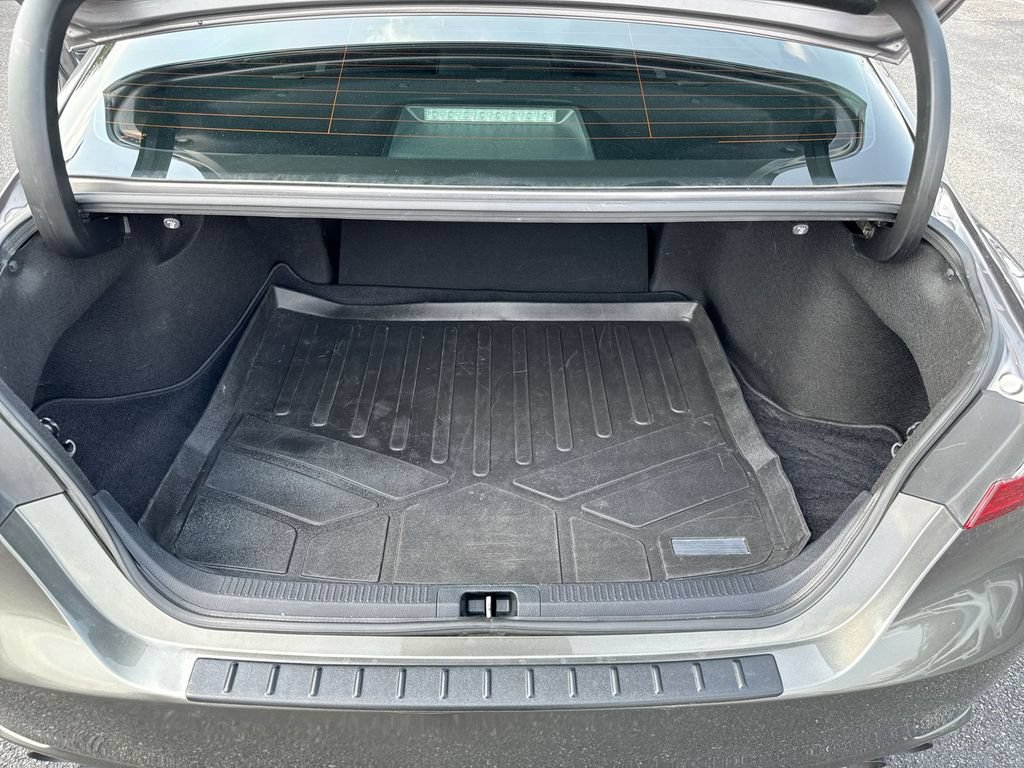 Used 2020 Toyota Camry XSE FWD image 23