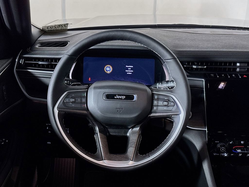 New 2025 Jeep Grand Cherokee Limited image 14