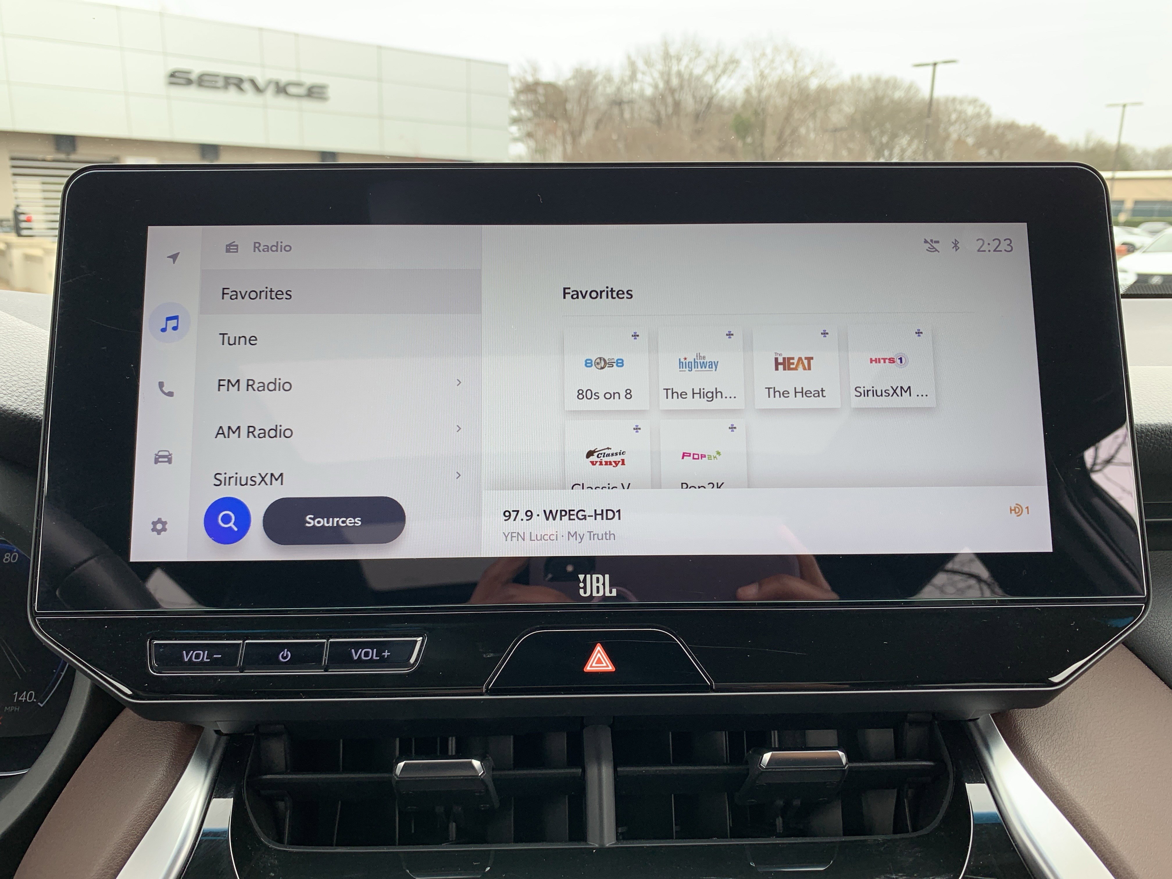 Used 2024 Toyota Venza Limited image 23