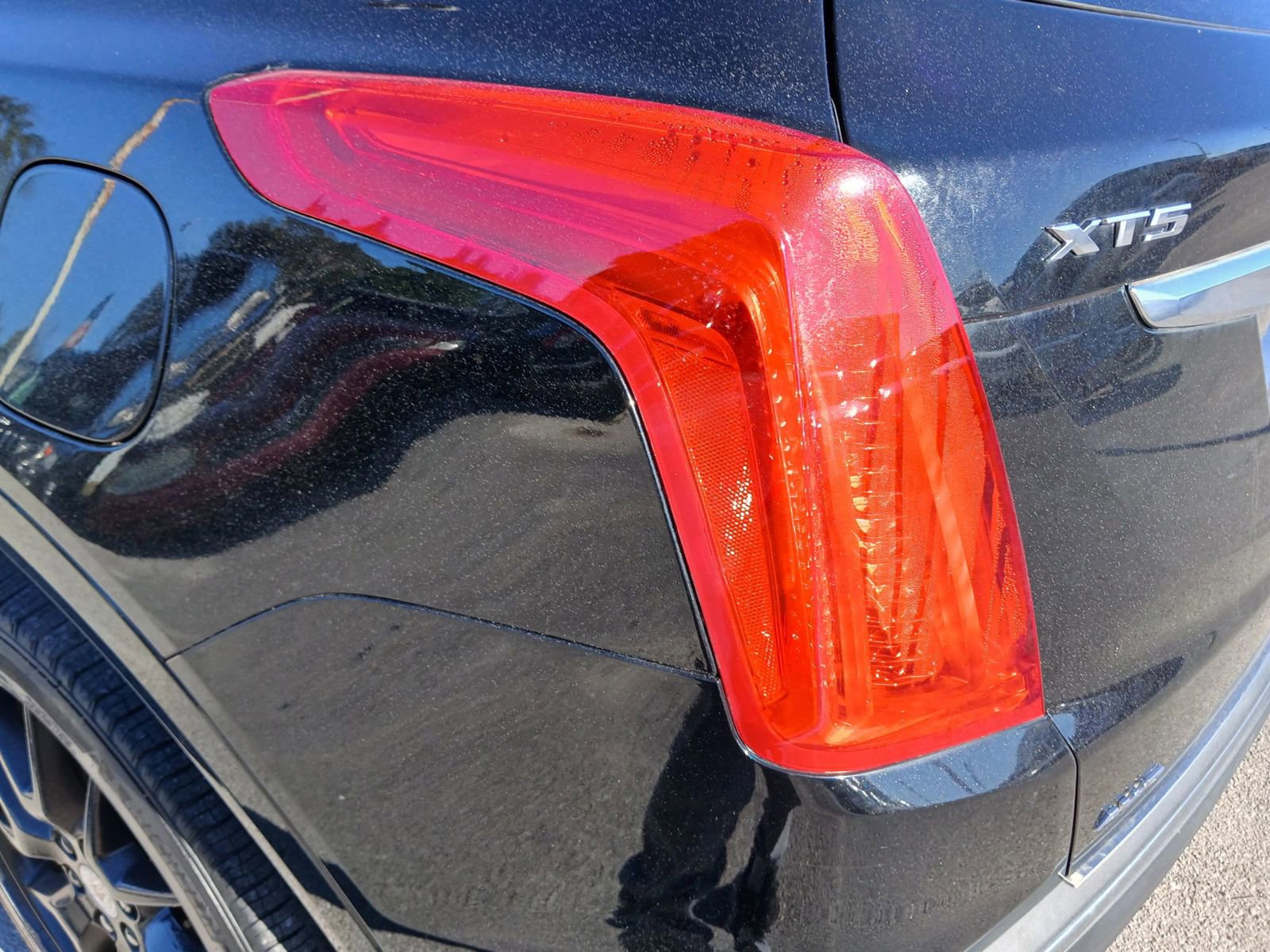 Used 2017 Cadillac XT5 Luxury w/ Driver Awareness Package image 14