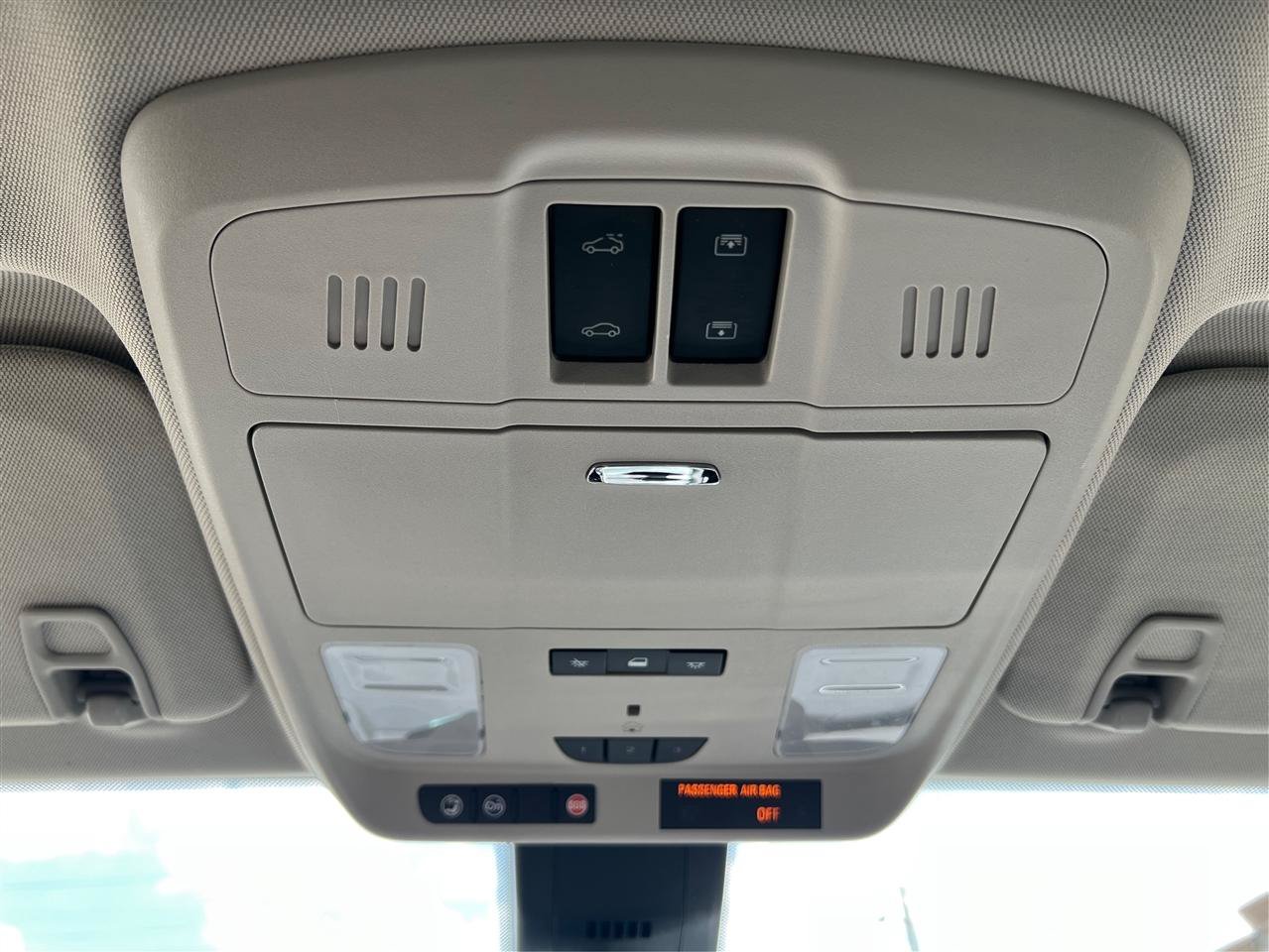 Used 2019 Buick Envision Premium w/ Driver Confidence Package AWD/4WD image 28