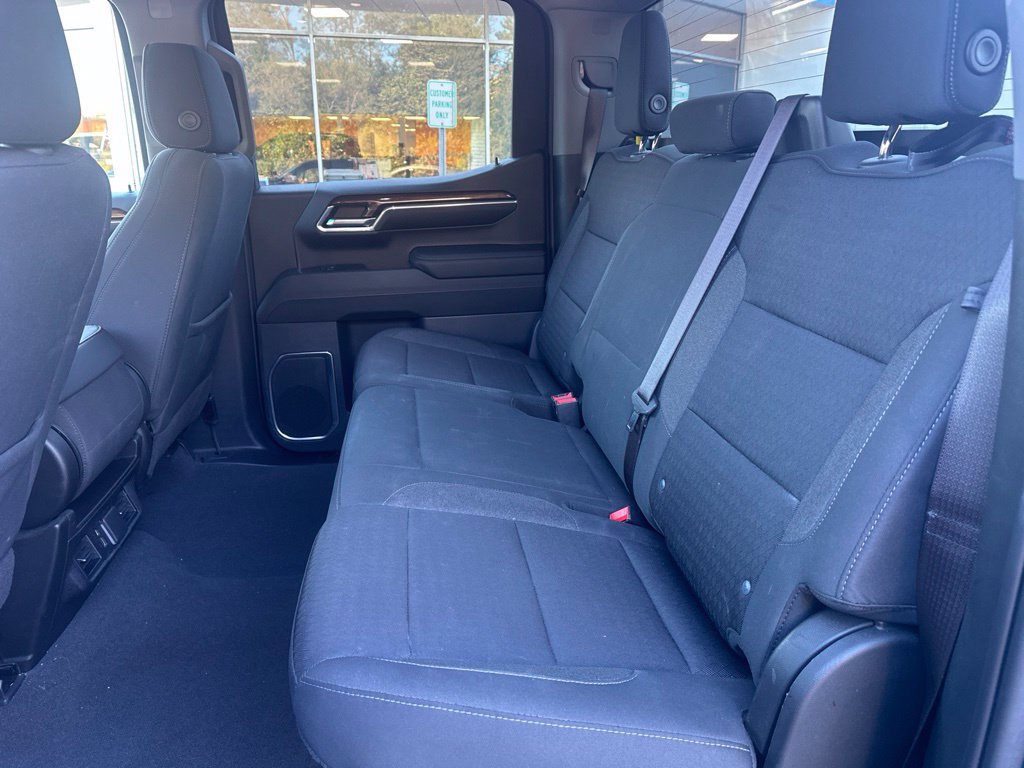 Used 2023 Chevrolet Silverado 1500 LT AWD/4WD image 12